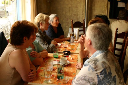 op café met de Dames